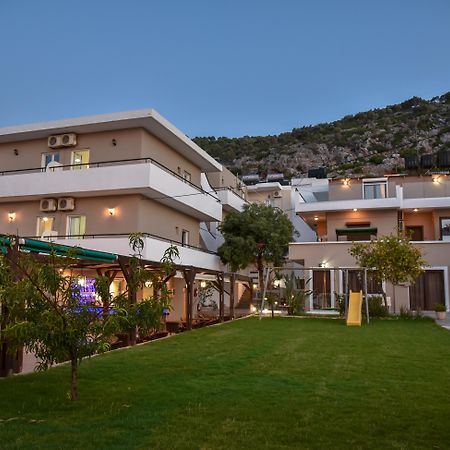 Iraklis Apartments Stalida Bagian luar foto