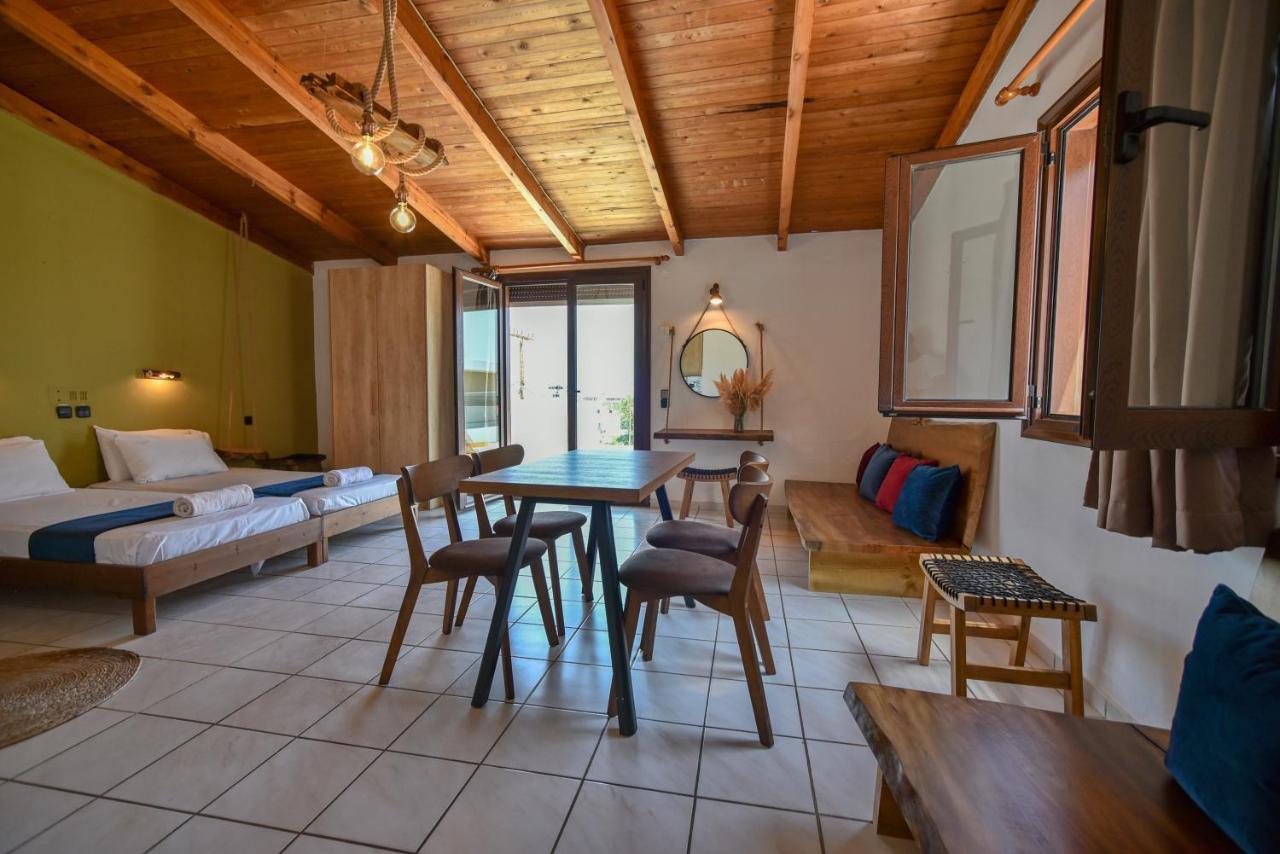 Iraklis Apartments Stalida Bagian luar foto