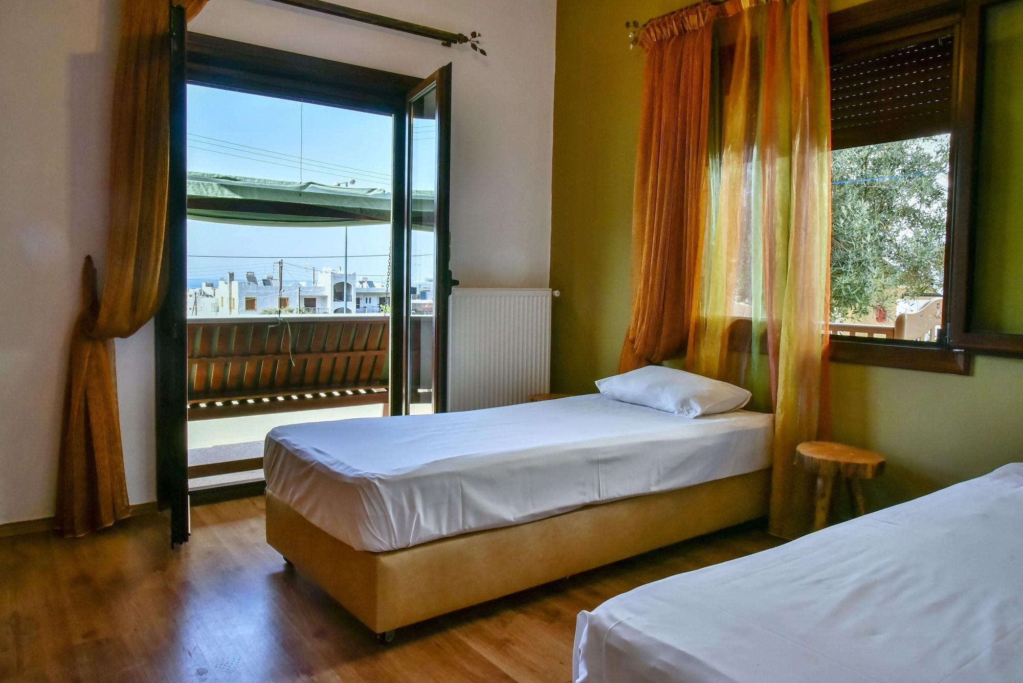 Iraklis Apartments Stalida Bagian luar foto