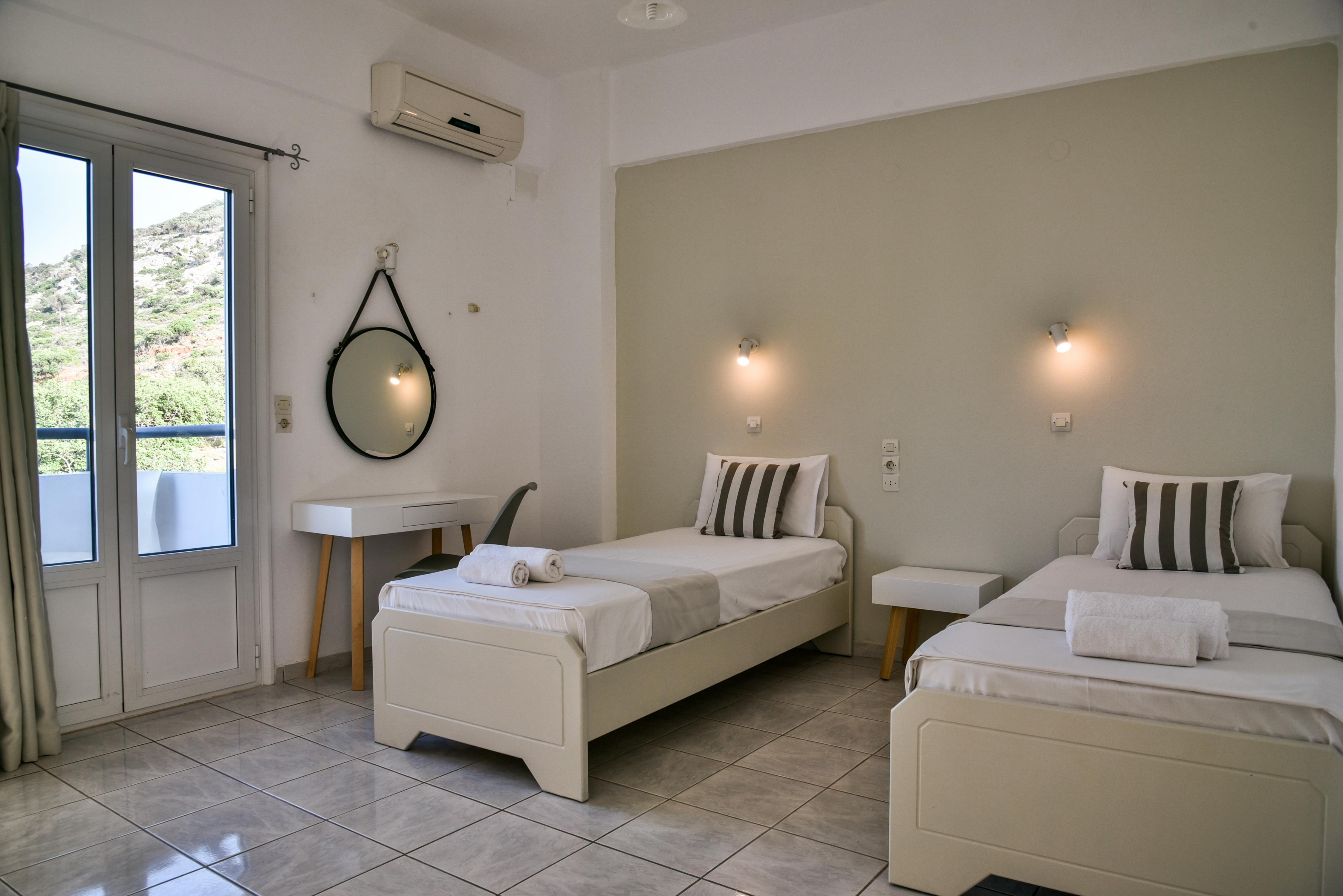 Iraklis Apartments Stalida Bagian luar foto