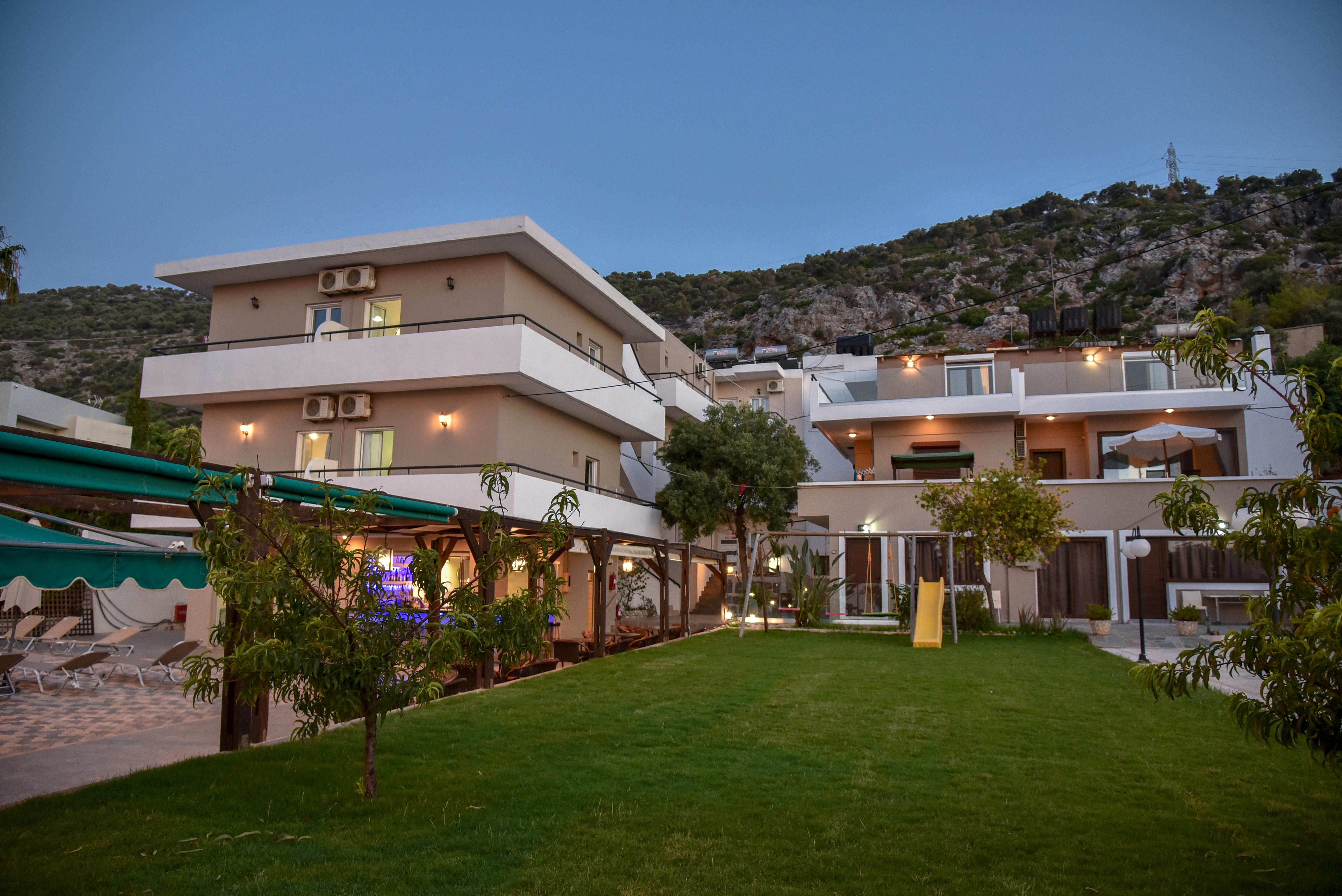 Iraklis Apartments Stalida Bagian luar foto