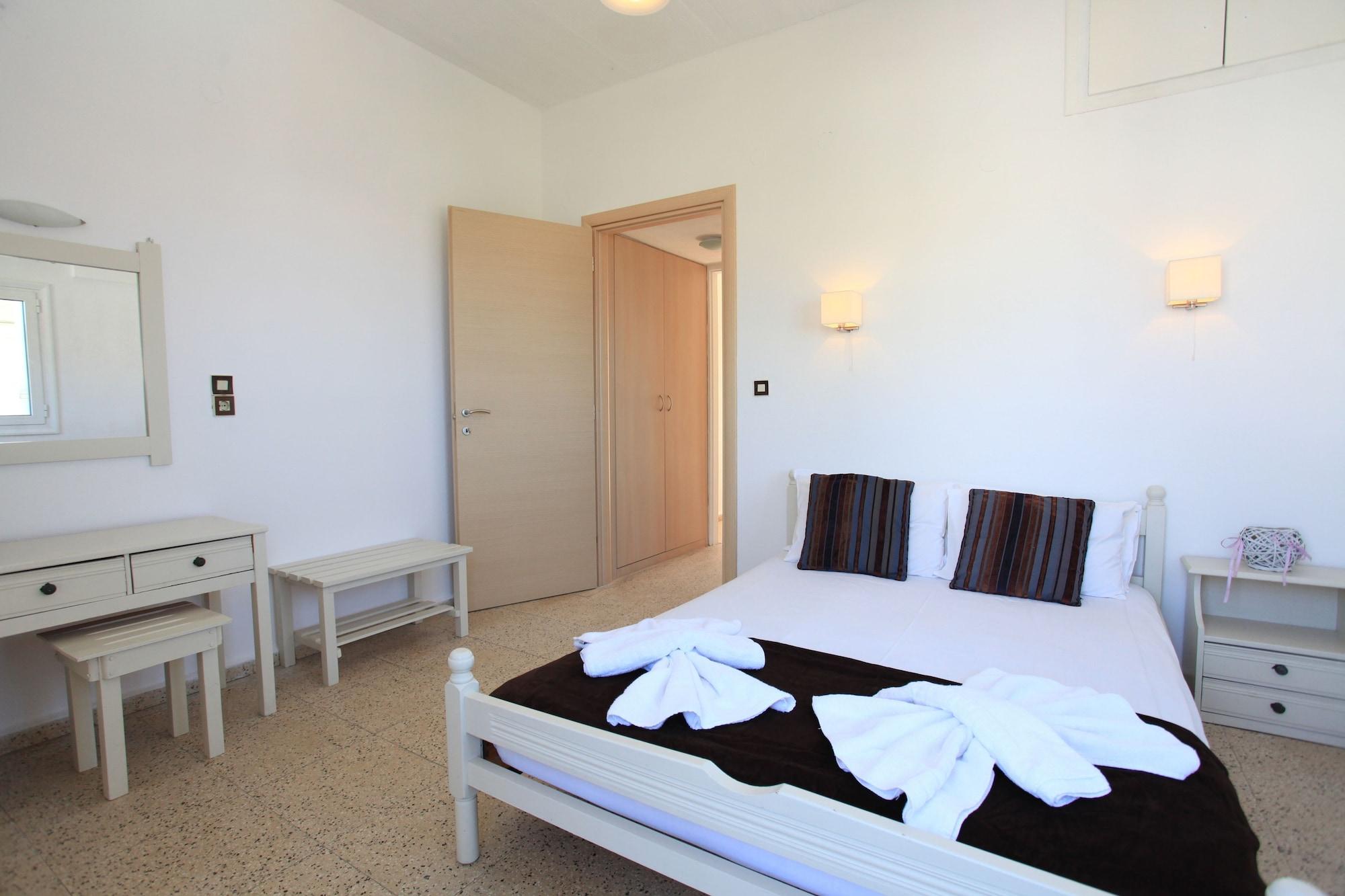 Iraklis Apartments Stalida Bagian luar foto