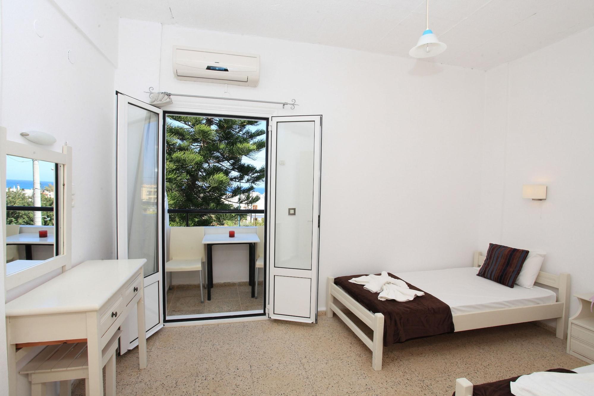 Iraklis Apartments Stalida Bagian luar foto