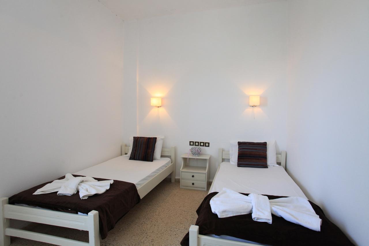 Iraklis Apartments Stalida Bagian luar foto